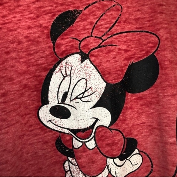 Disney Minnie Mouse red t shirt size Medium - Picture 2 of 5